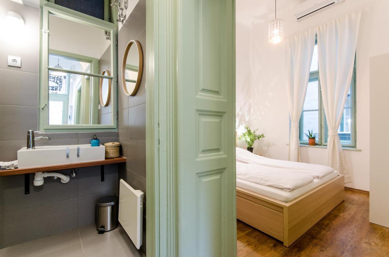 B63 2 Bedroom Apartment In Heart Of City Budapest Exterior photo